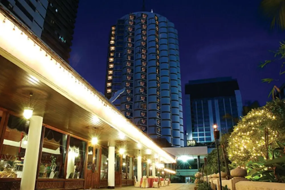 แอมบาสซาเดอร์ กรุงเทพฯ, โรงแรม